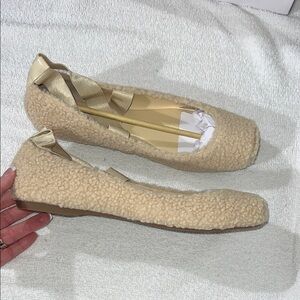 Jessica Simpson Tan Fleece Flats with Gold Ribbon